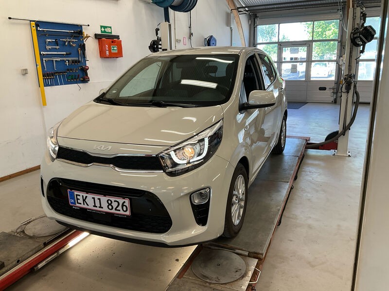 Car photo