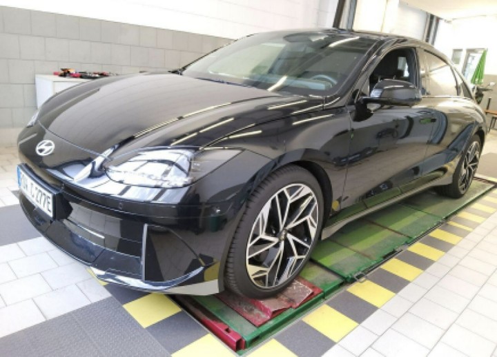 Car photo