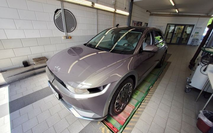 Car photo